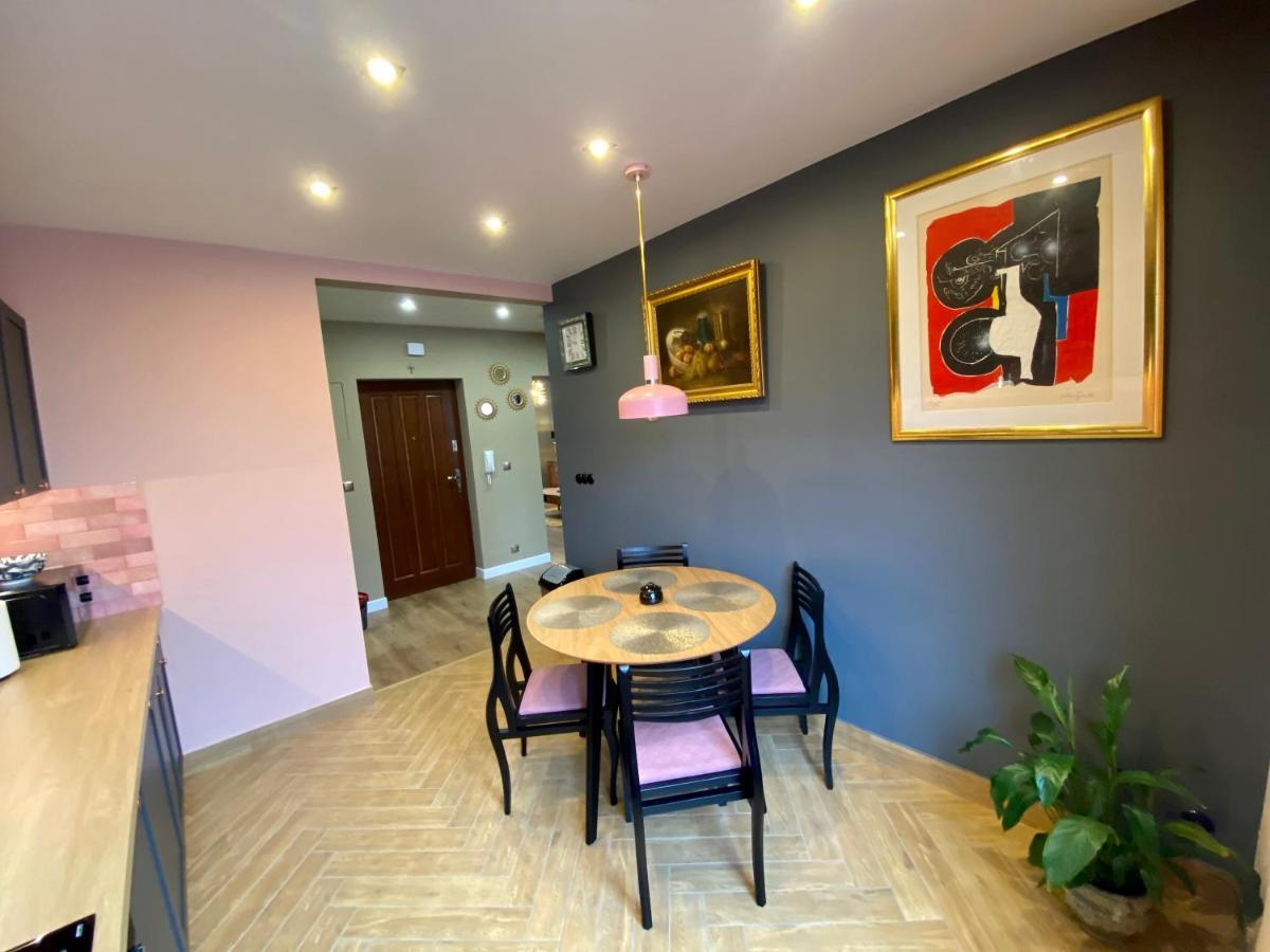 מילץ' Apartament Golden Art מראה חיצוני תמונה